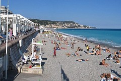 Il viole 2 enfants de 8 et 10 ans rencontrés sur la plage : Il viole 2 enfants de 8 et 10 ans rencontrés sur la plage :